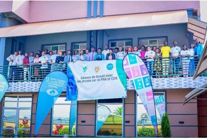 Participants in an APEBH youth and climate engagement session